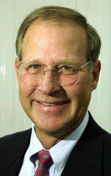 Headshot of Dave McNeely